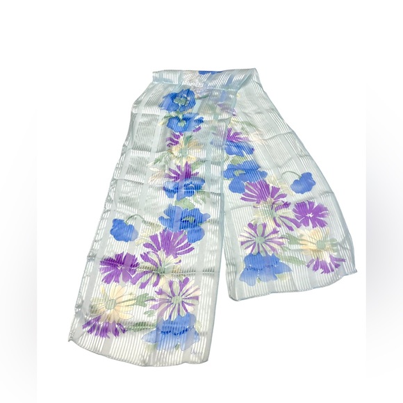 Vintage Vera Pale Blue Scarf Floral Print Semi Sheer 10" x 50" - Picture 5 of 5